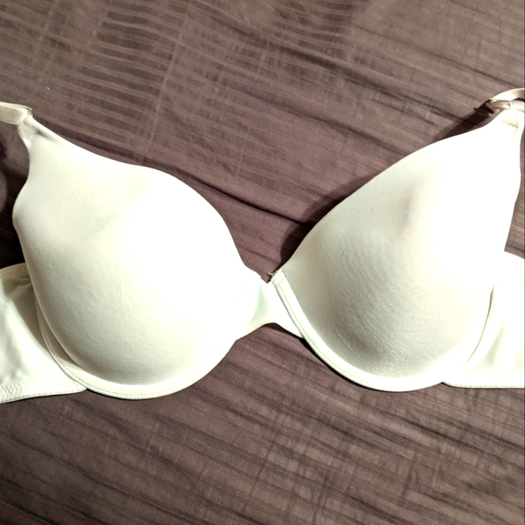 Bra - Picture 1 of 2
